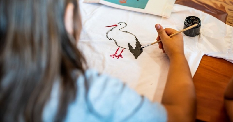 Bērnus aicina piedalīties starptautiskā zīmējumu konkursā “Es vēroju putnus”