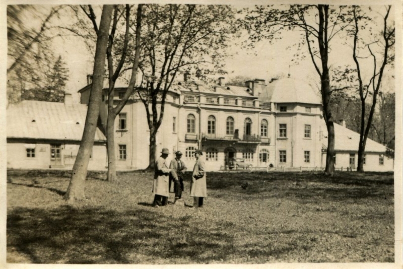 Grodņas Medicīnas akadēmijas ēkas fotogrāfija. 1931. gads