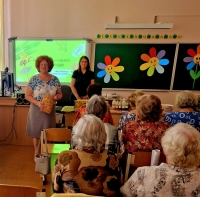 Senioru pasākums “Salds kā medus, stiprs kā ķiploks!”