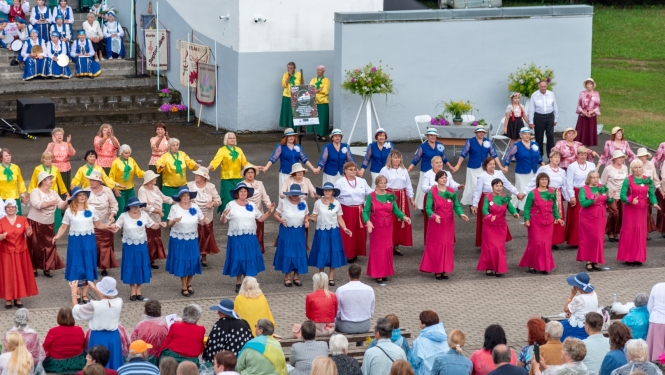 XIX Latgales novada senioru dziesmu un deju svētku festivāls “Ūgu maize” izskanējis godam