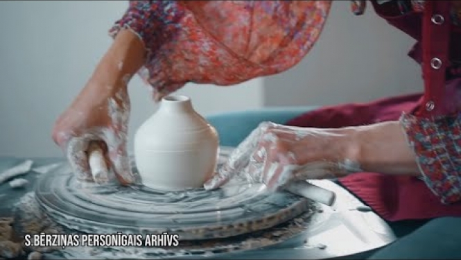 Sintija Bērziņa: māls un porcelāns ir mana ikdiena