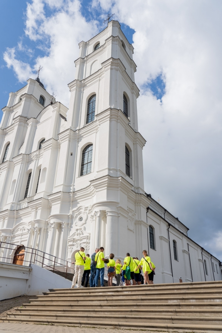 Aizvadīta Preiļu sadraudzības pilsētas Ņižinas bērnu nometne “Saulespuķe ‘24”