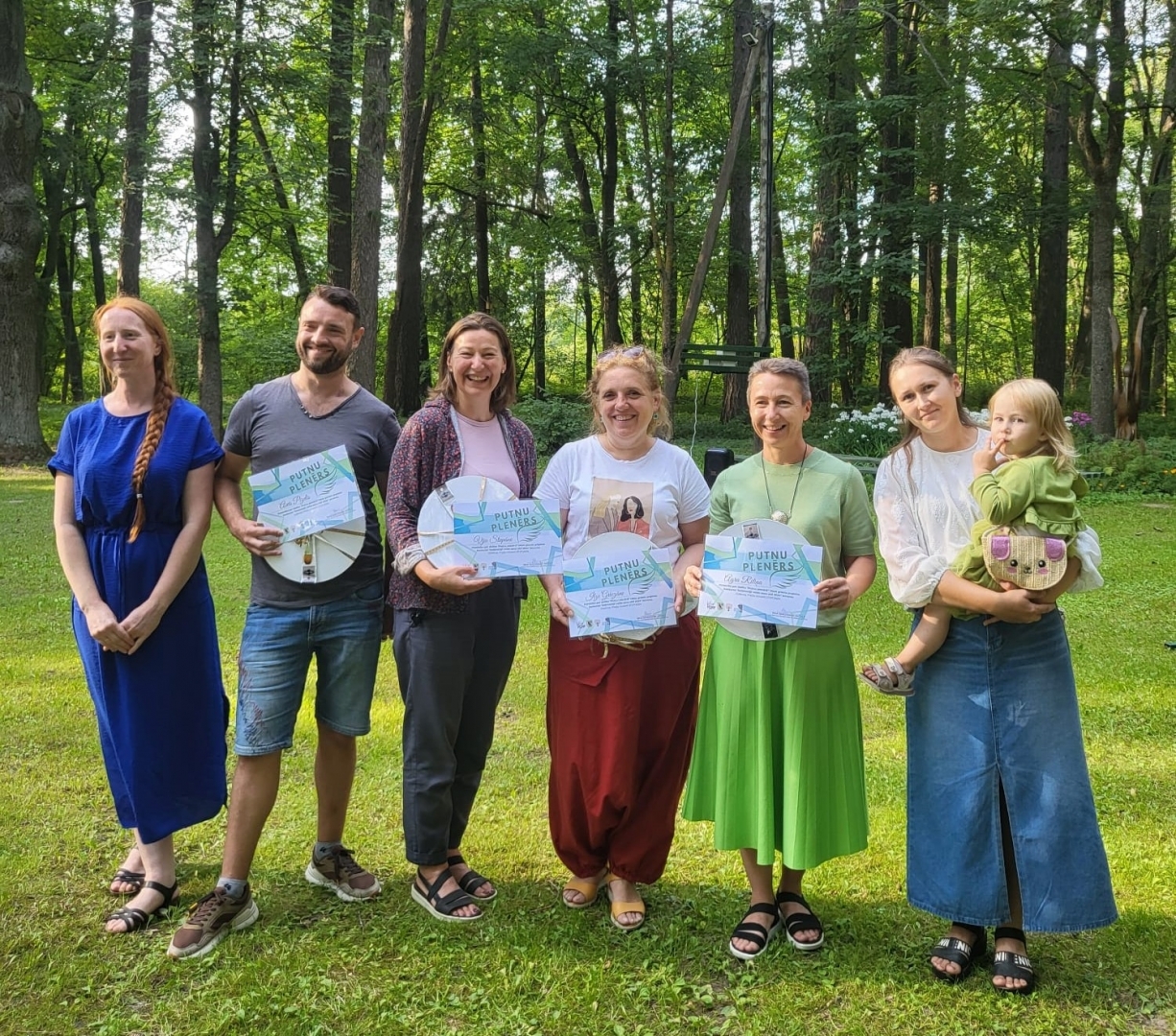 Īstenots projekts “Putnu plenērs. Vides dizaina uzlabošana Galēnu parkā”