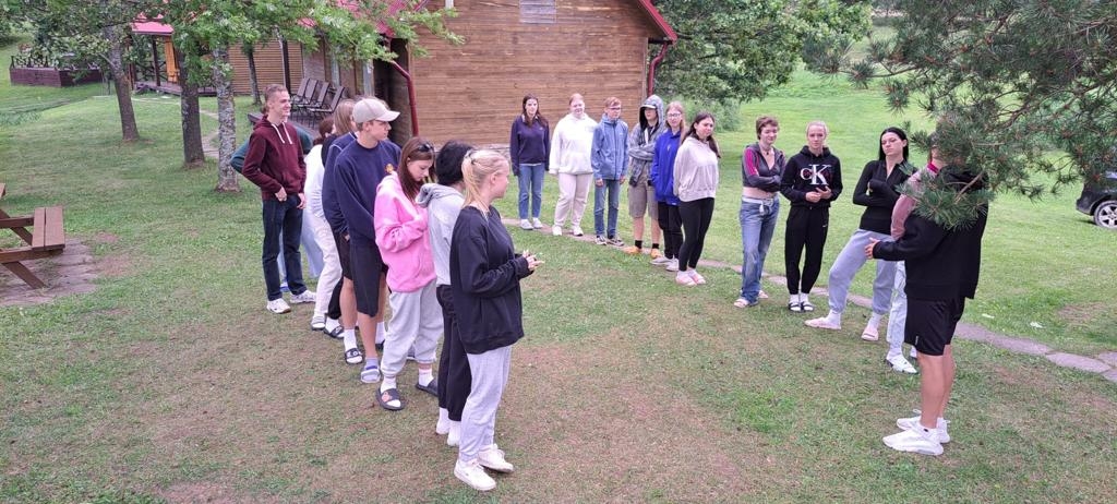Noslēgušās Latgales jauniešu-līderu apmācības “Ar stiprām saknēm Latvijā un Eiropā”