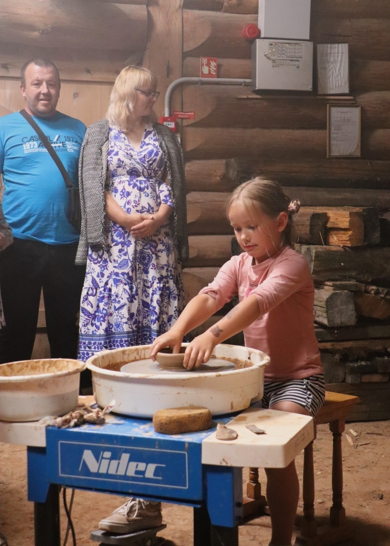 Jasmuižā aizvadīti Latgales tradicionālo amatu svētki