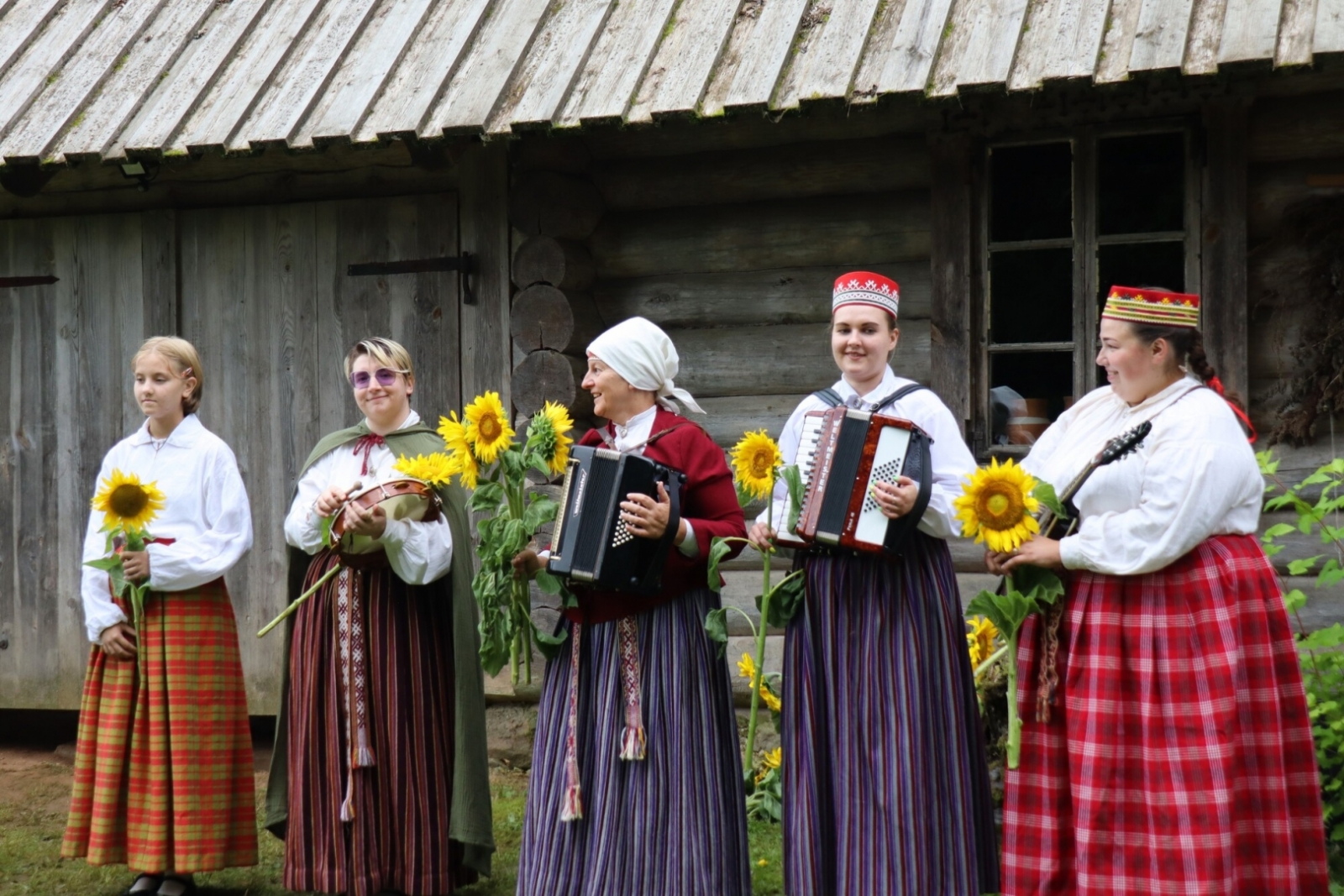 Jasmuižā aizvadīti Latgales tradicionālo amatu svētki