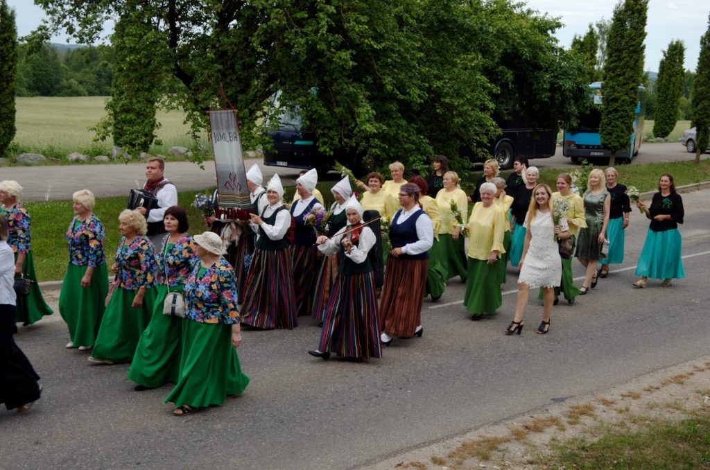 latgales-novada-17-senioru-dziesmu-un-deju-festivals-029-1024x678.jpg