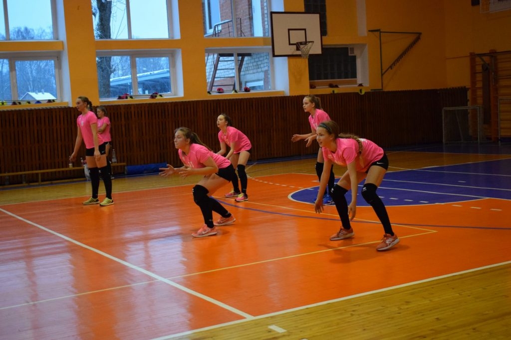 latvijas-cempionats-volejbola-u-15-jaunietem-2-liga-1-grupa-preilos-001-1024x683.jpg