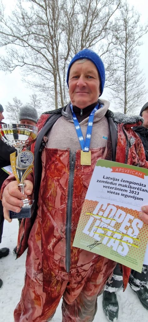 latvijas-cempionats-zemledus-makskeresana-veteraniem-aglona-foto-k-meziniece-042-473x1024.jpg